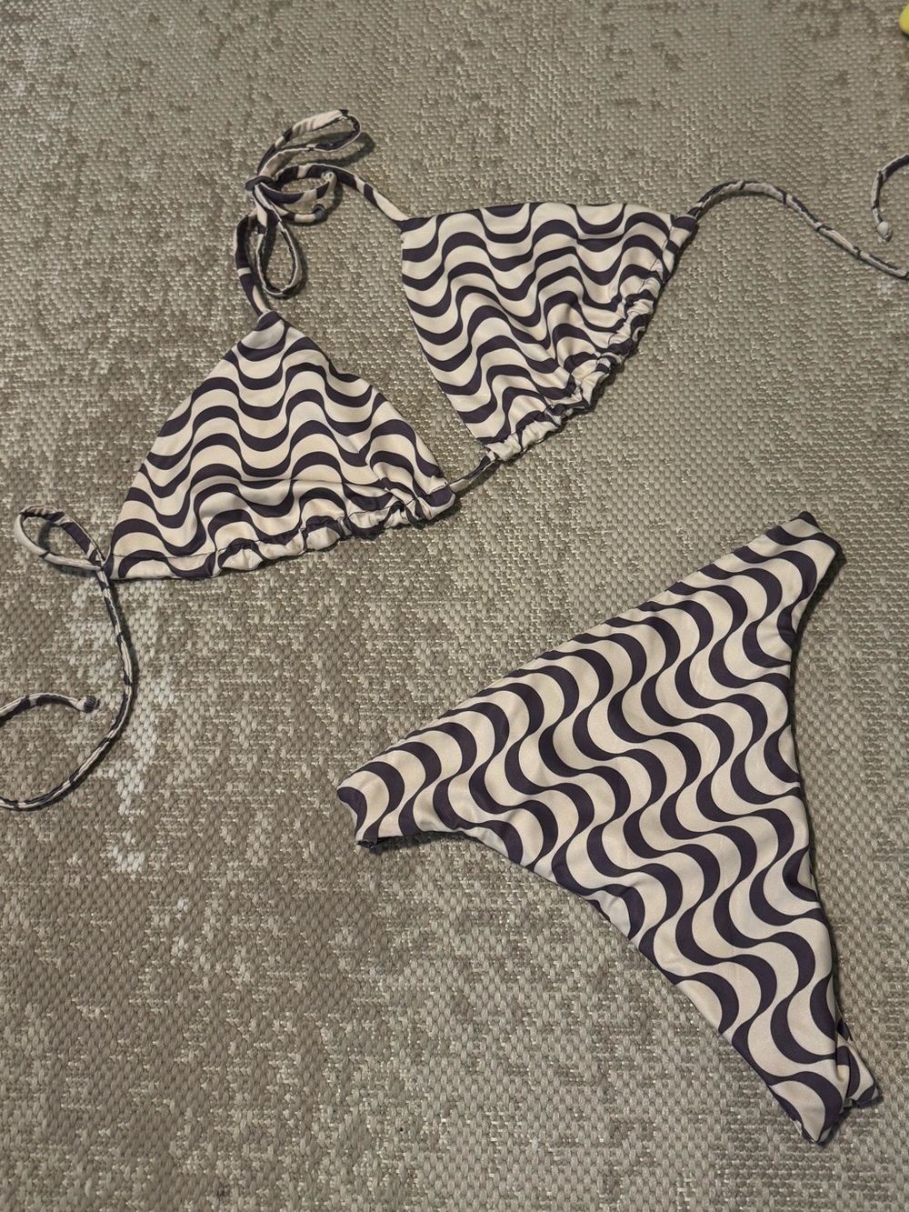 Wavy Print Custom Triangle Bikini Set